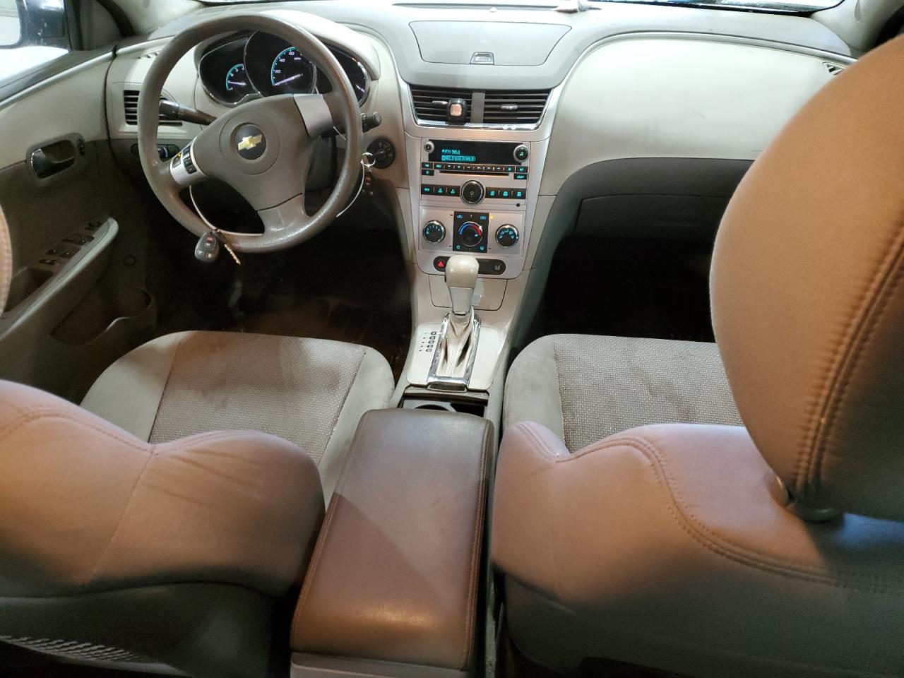 2011 Chevrolet Malibu - Image 8