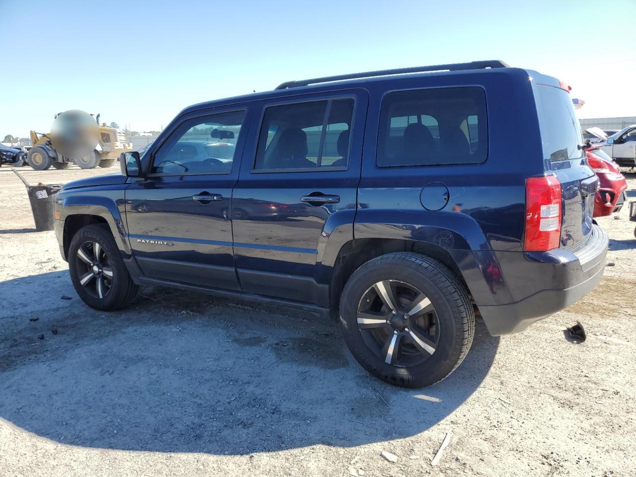 2014 Jeep Liberty (Patriot) - Image 2