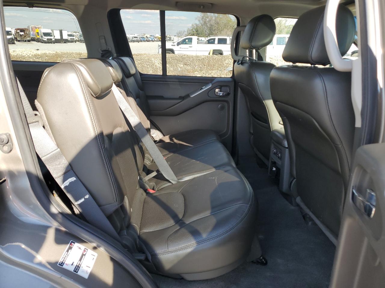 2008 Nissan Pathfinder - Image 11