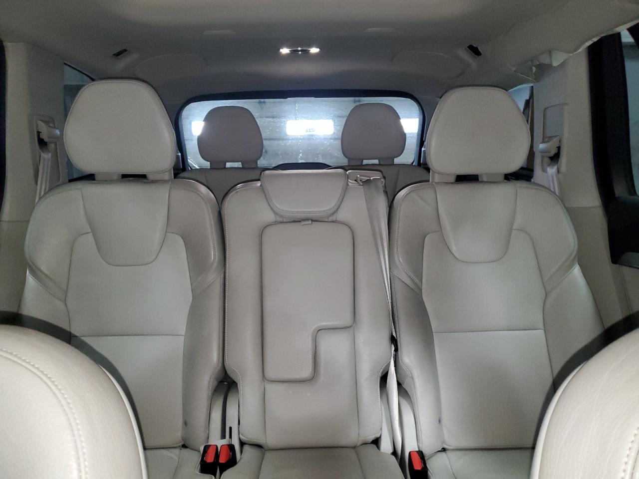 2018 Volvo XC90 - Image 10