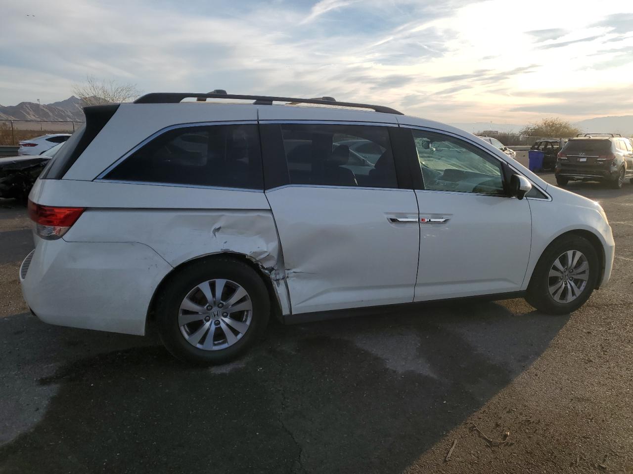 2015 Honda Odyssey - Image 3