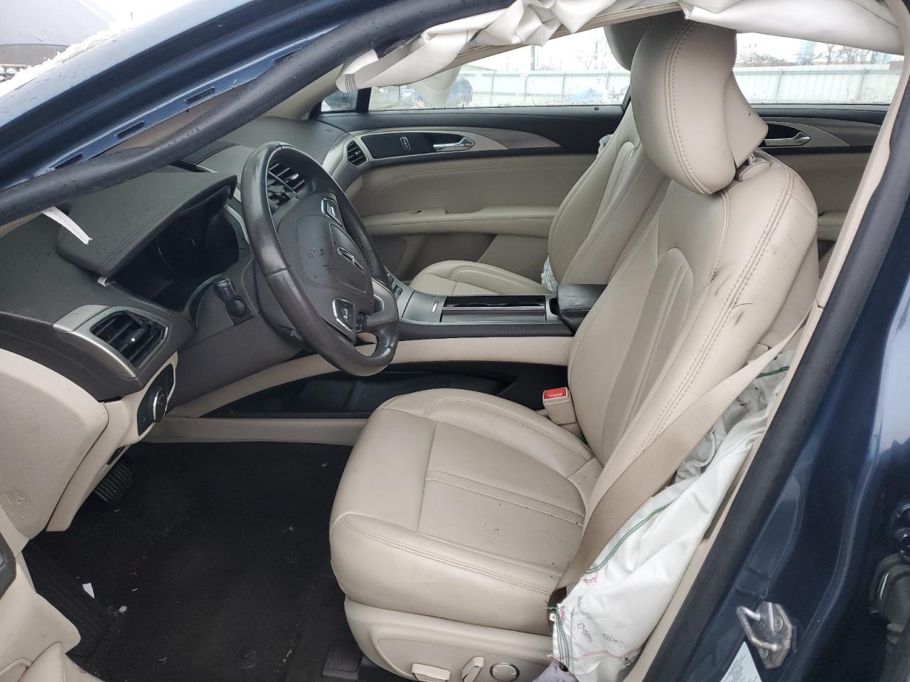 2019 Lincoln MKZ - Image 7