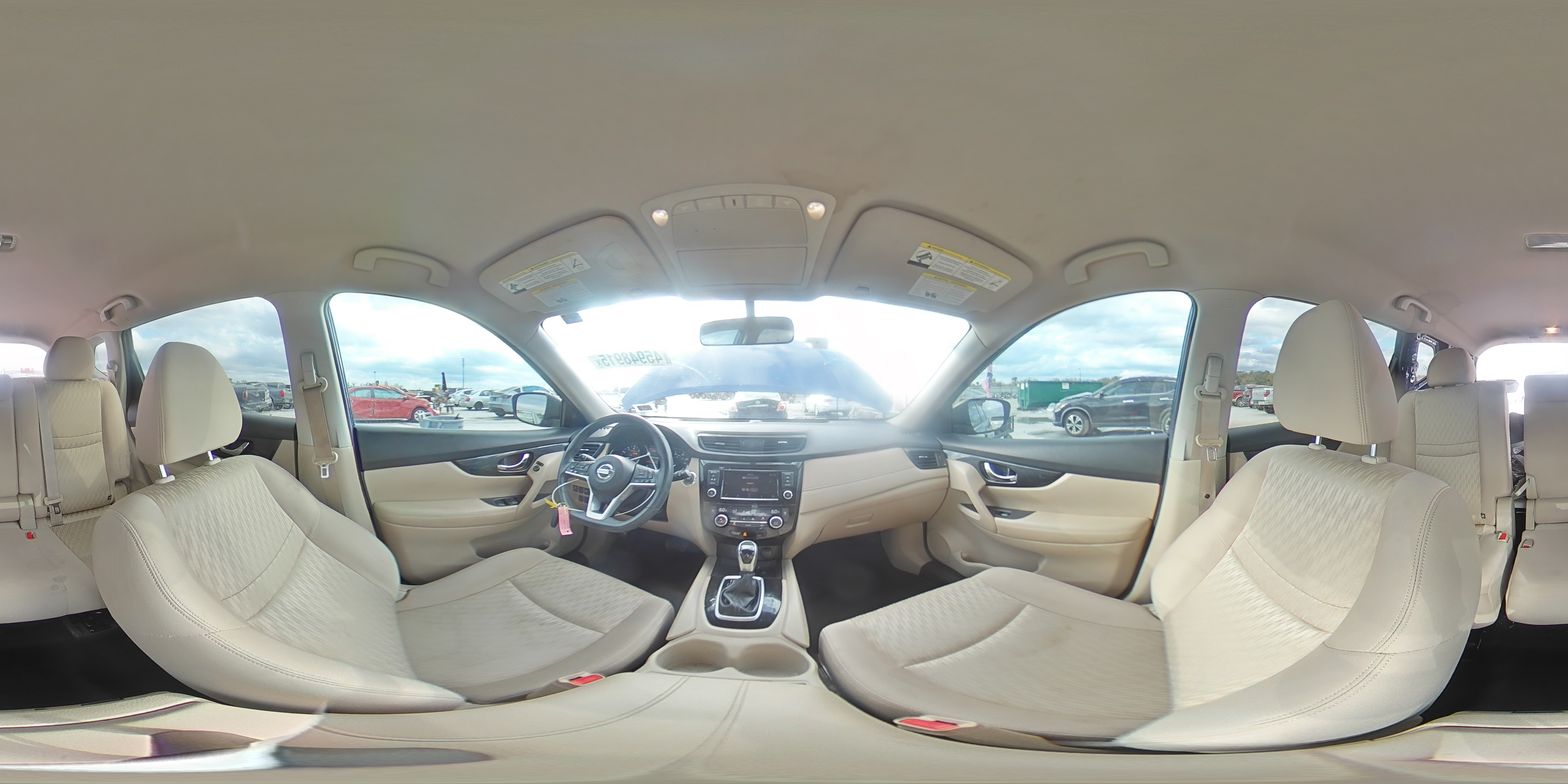 2018 Nissan Rogue - Image 16