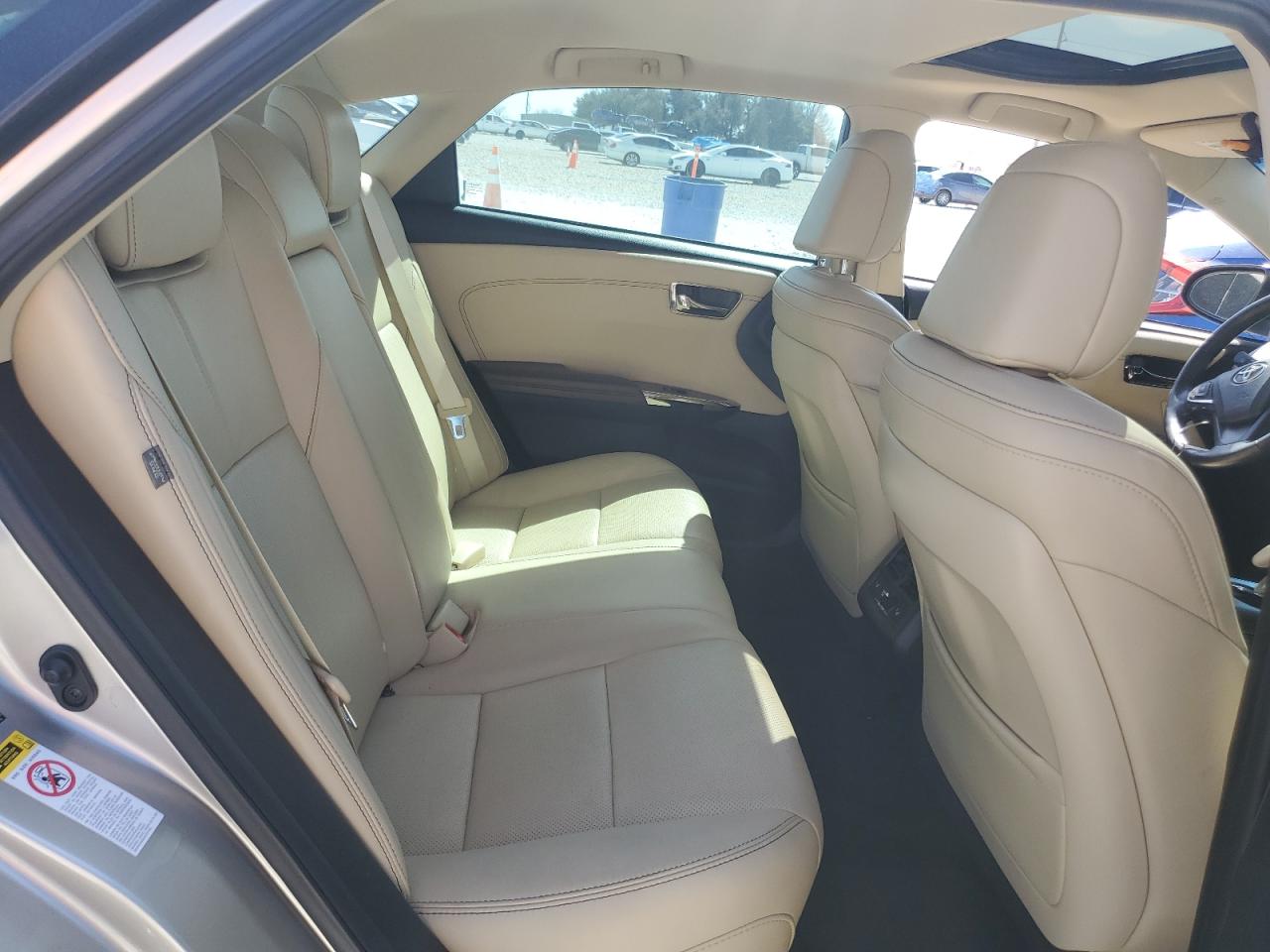 2014 Toyota Avalon - Image 10