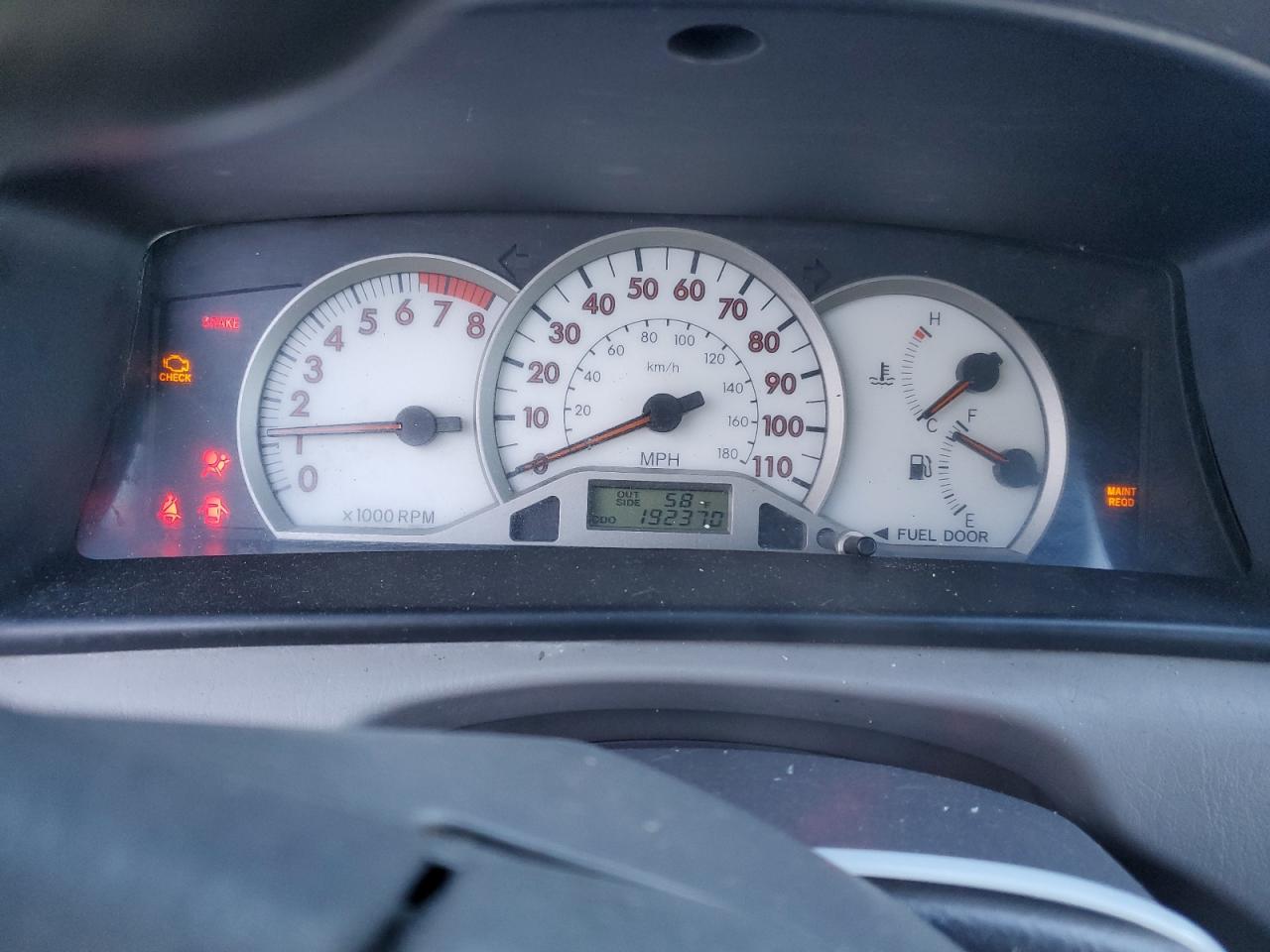 2004 Toyota Corolla - Image 9