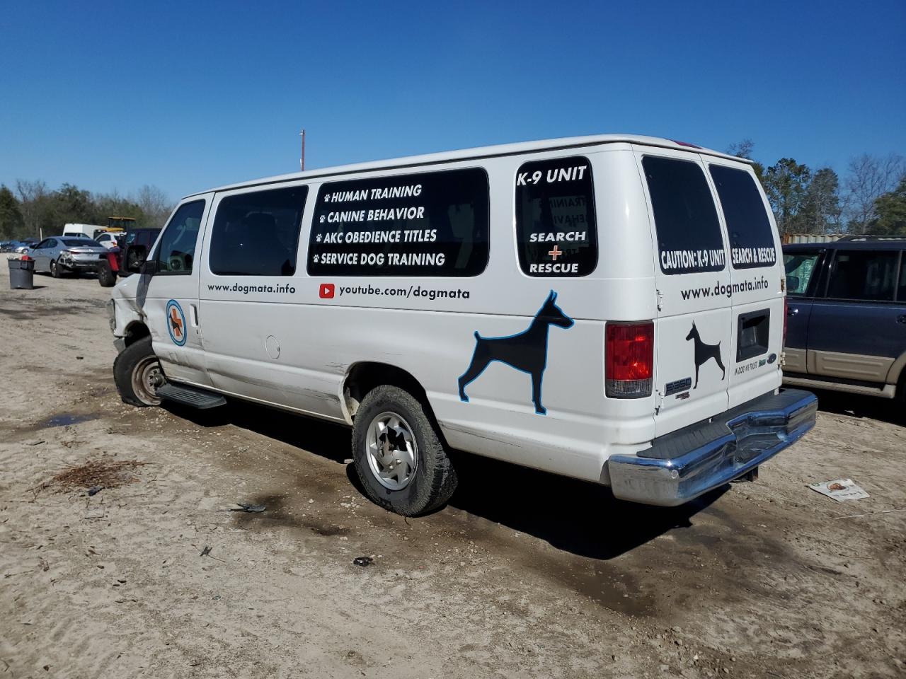 2014 Ford Econoline - Image 2