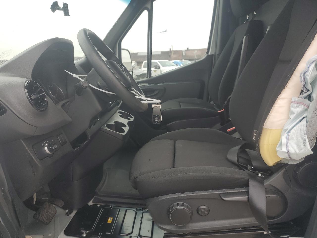 2023 Mercedes-Benz Sprinter - Image 7