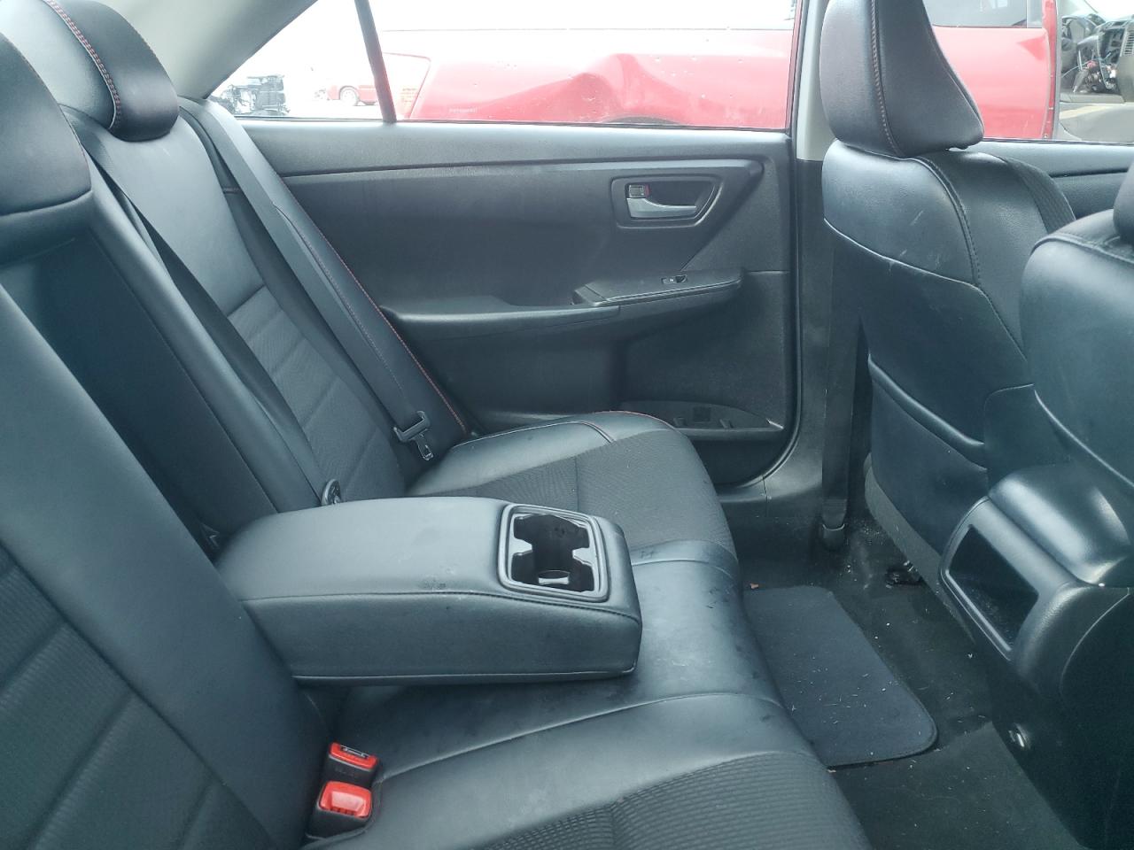 2016 Toyota Camry - Image 10