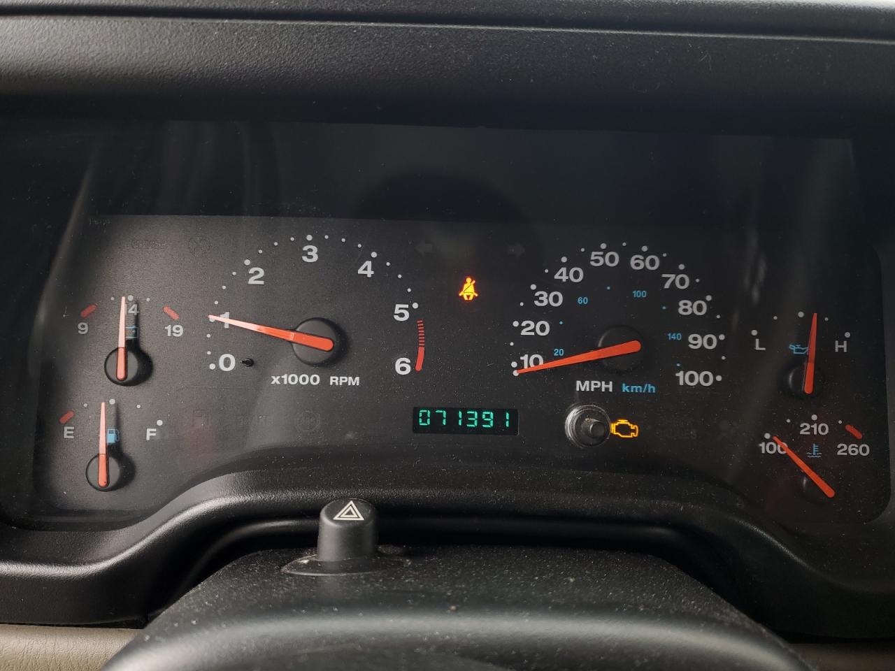 2003 Jeep Wrangler - Image 9