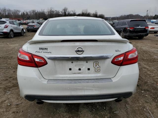 Sedans NISSAN ALTIMA 2016 Biały