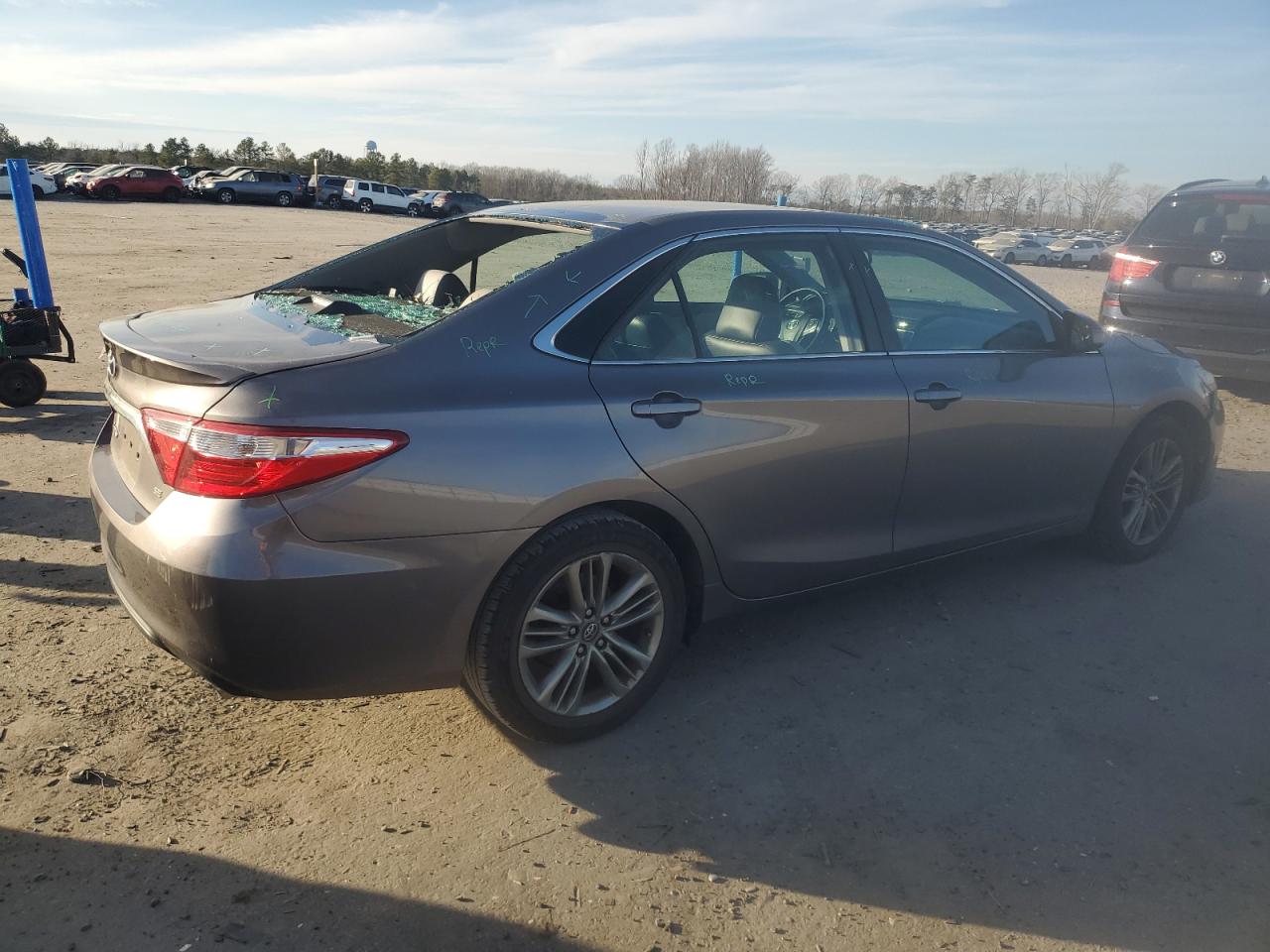 2016 Toyota Camry - Image 3