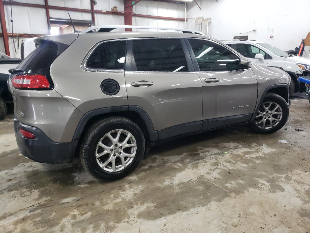 2016 Jeep Grand Cherokee - Image 3
