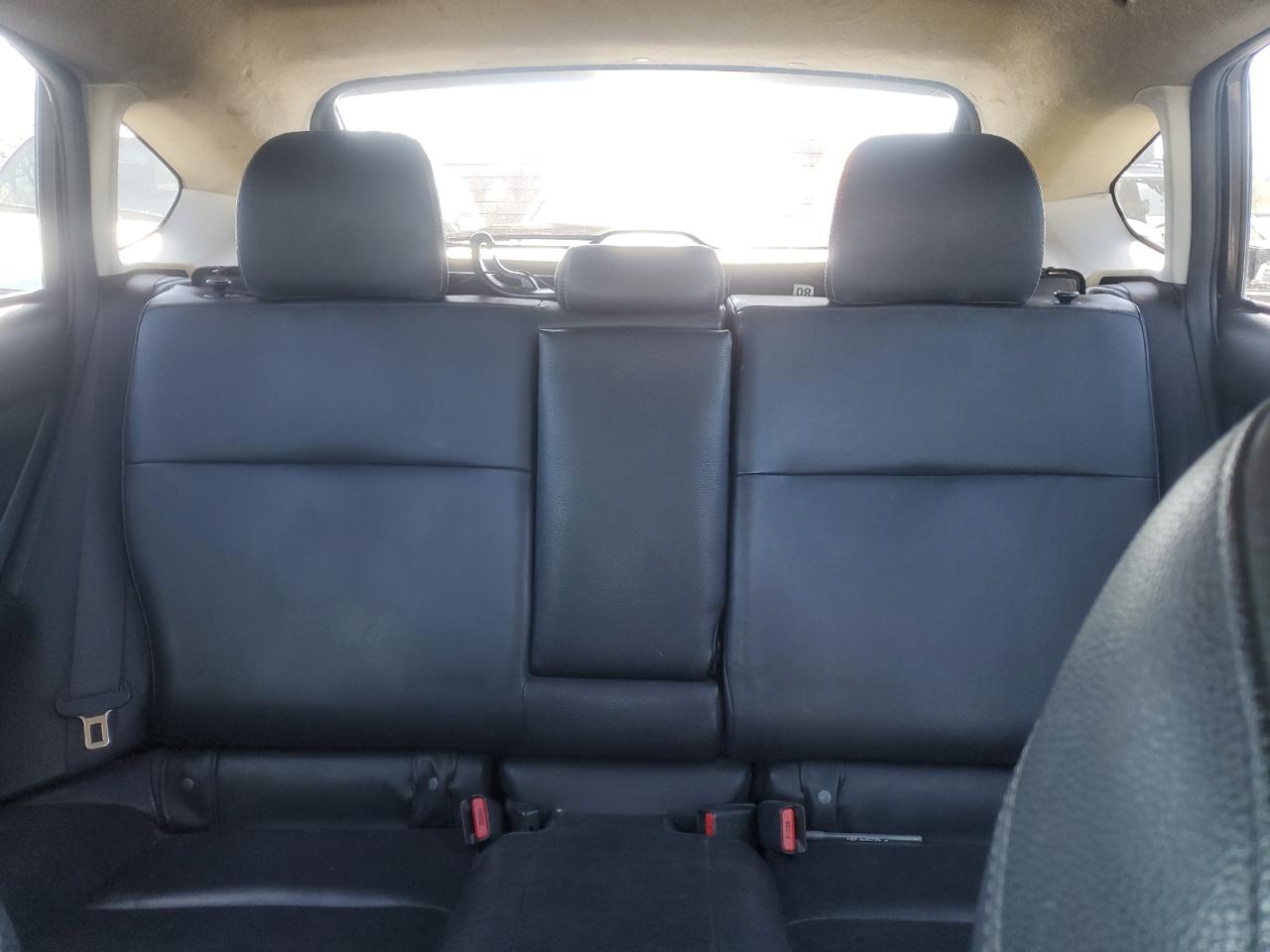 2014 Subaru XV - Image 10