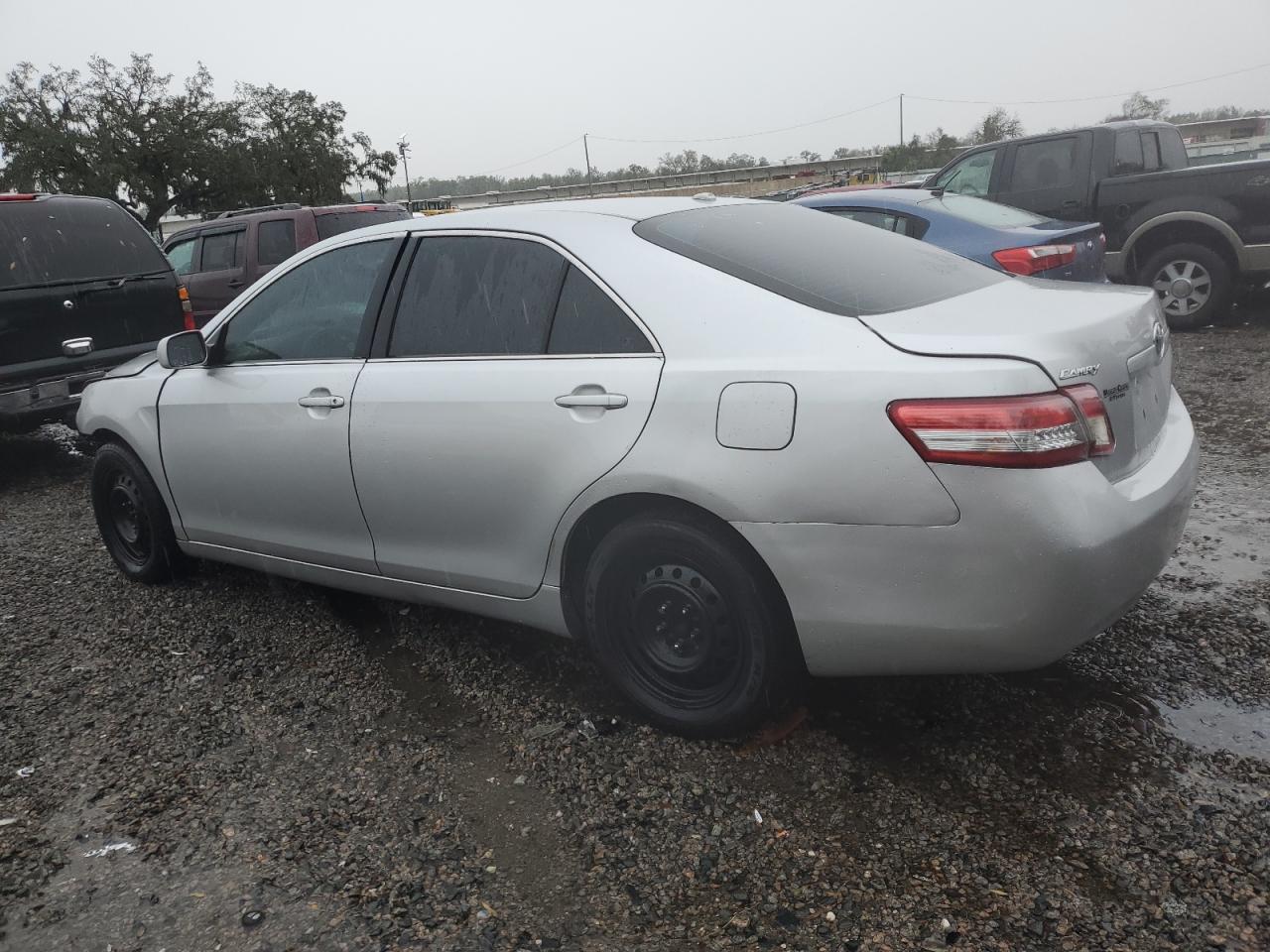 2010 Toyota Camry - Image 2