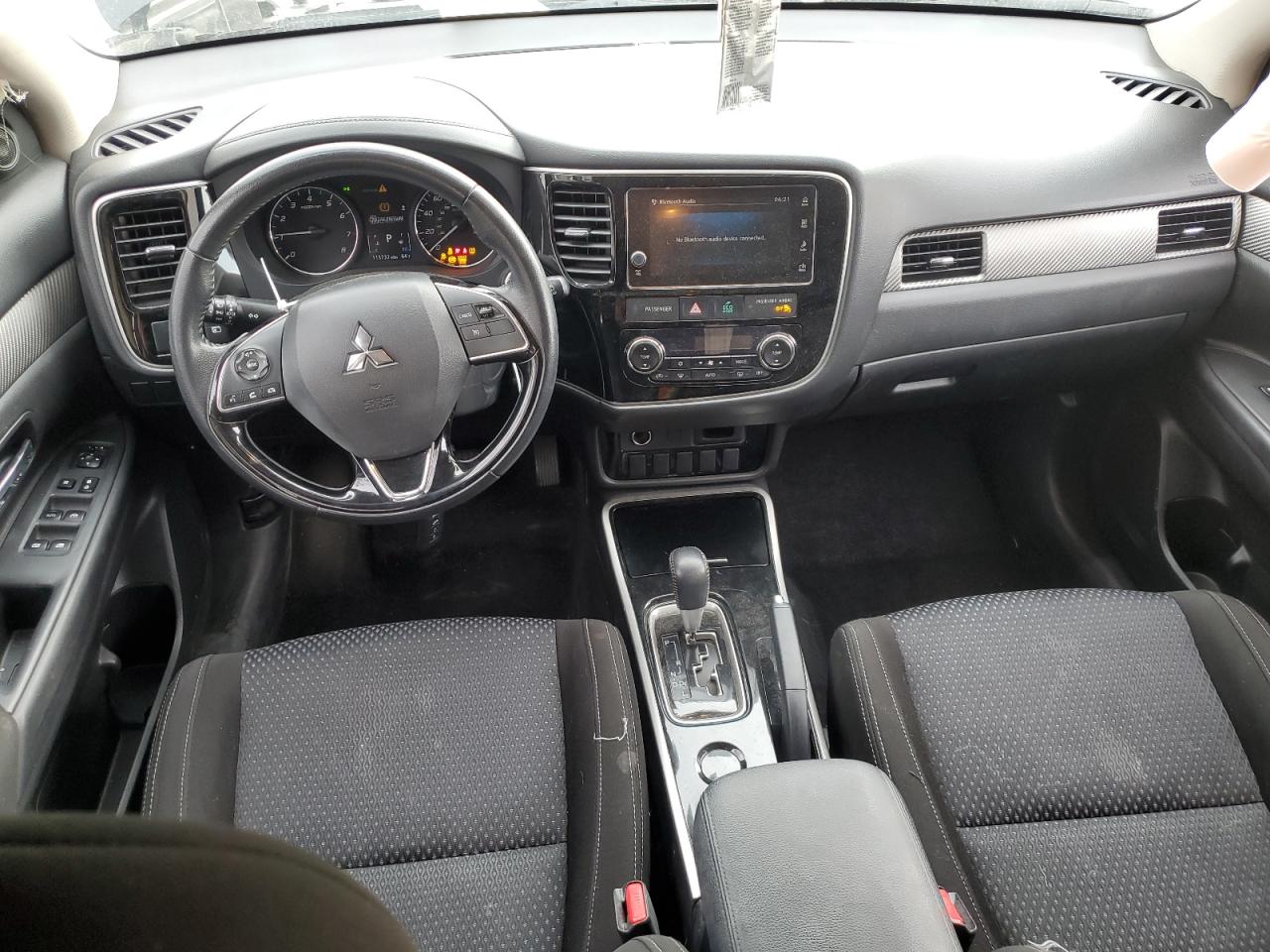 2018 Mitsubishi Outlander - Image 8