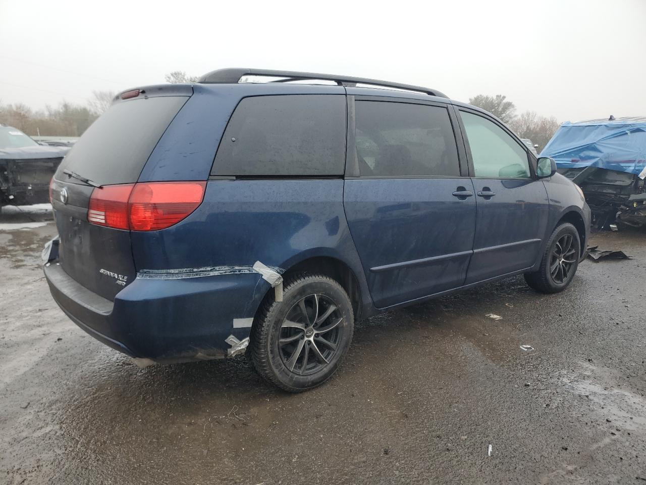 2005 Toyota Sienna - Image 3