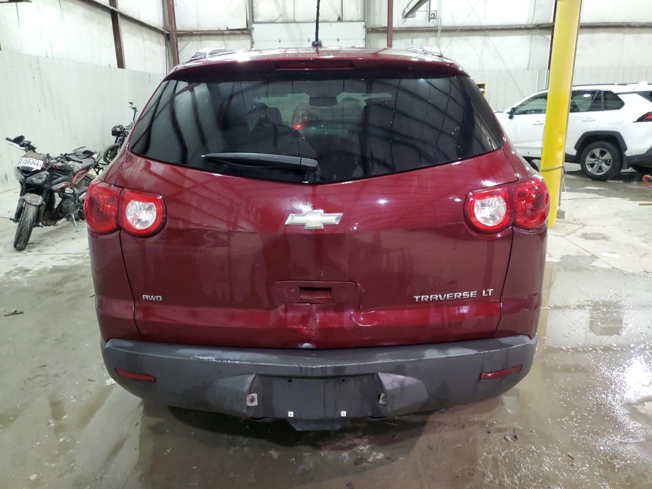 2011 Chevrolet Traverse - Image 6