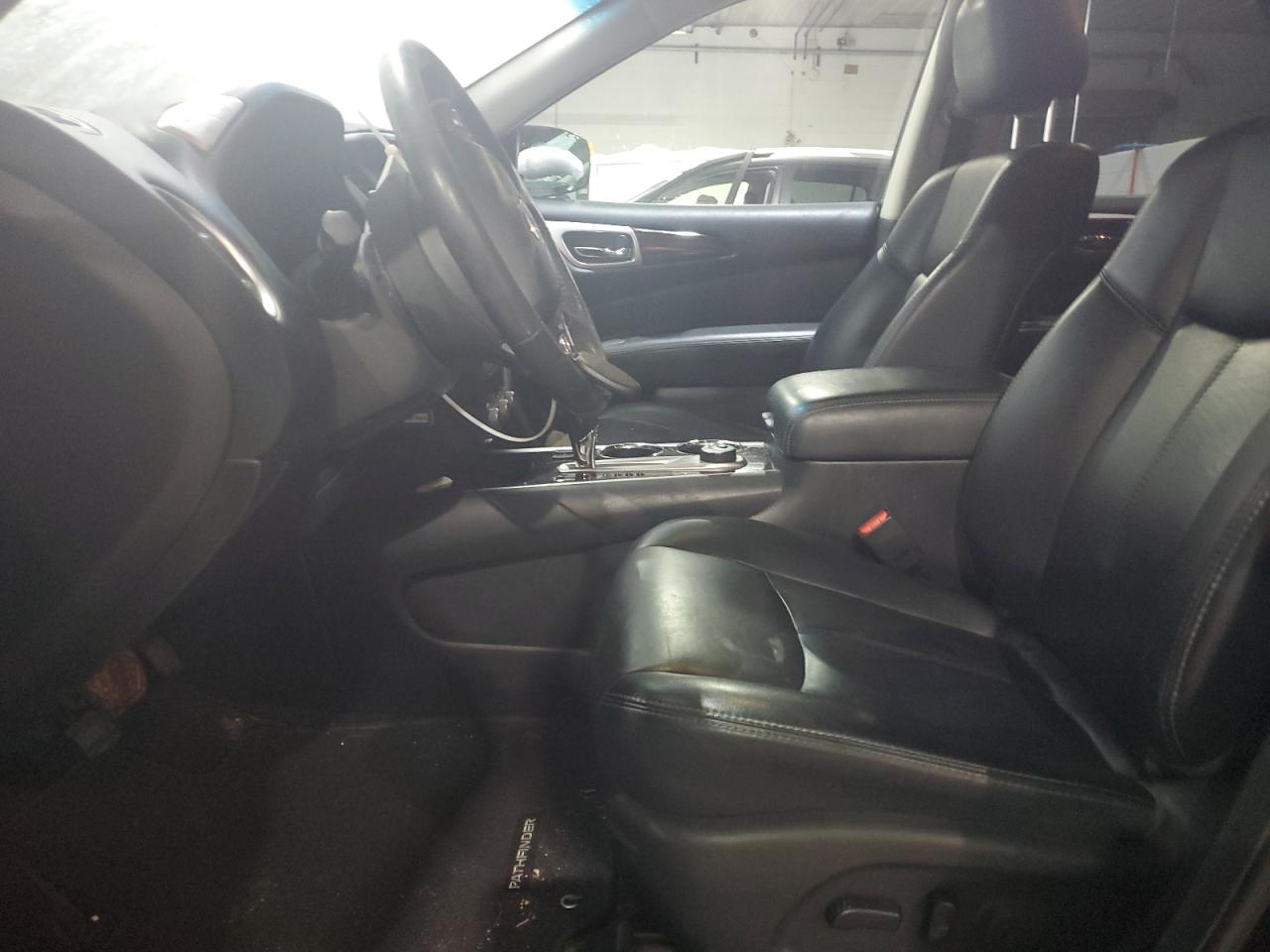 2016 Nissan Pathfinder - Image 7