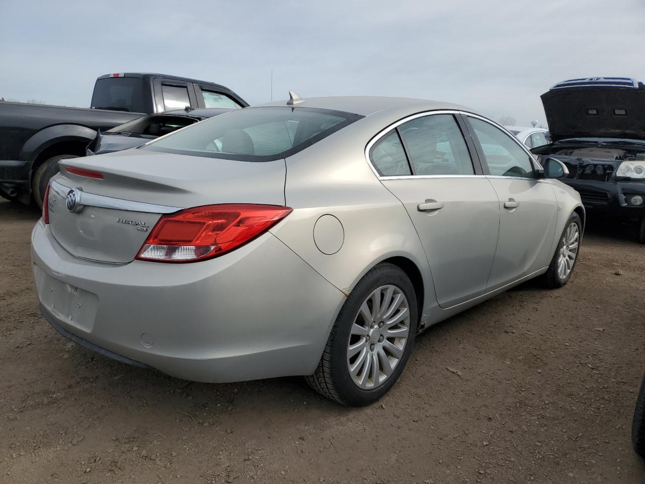 2011 Buick Regal - Image 3