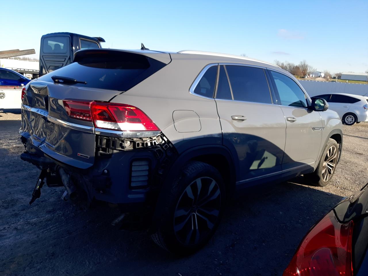 2020 Volkswagen Atlas - Image 3