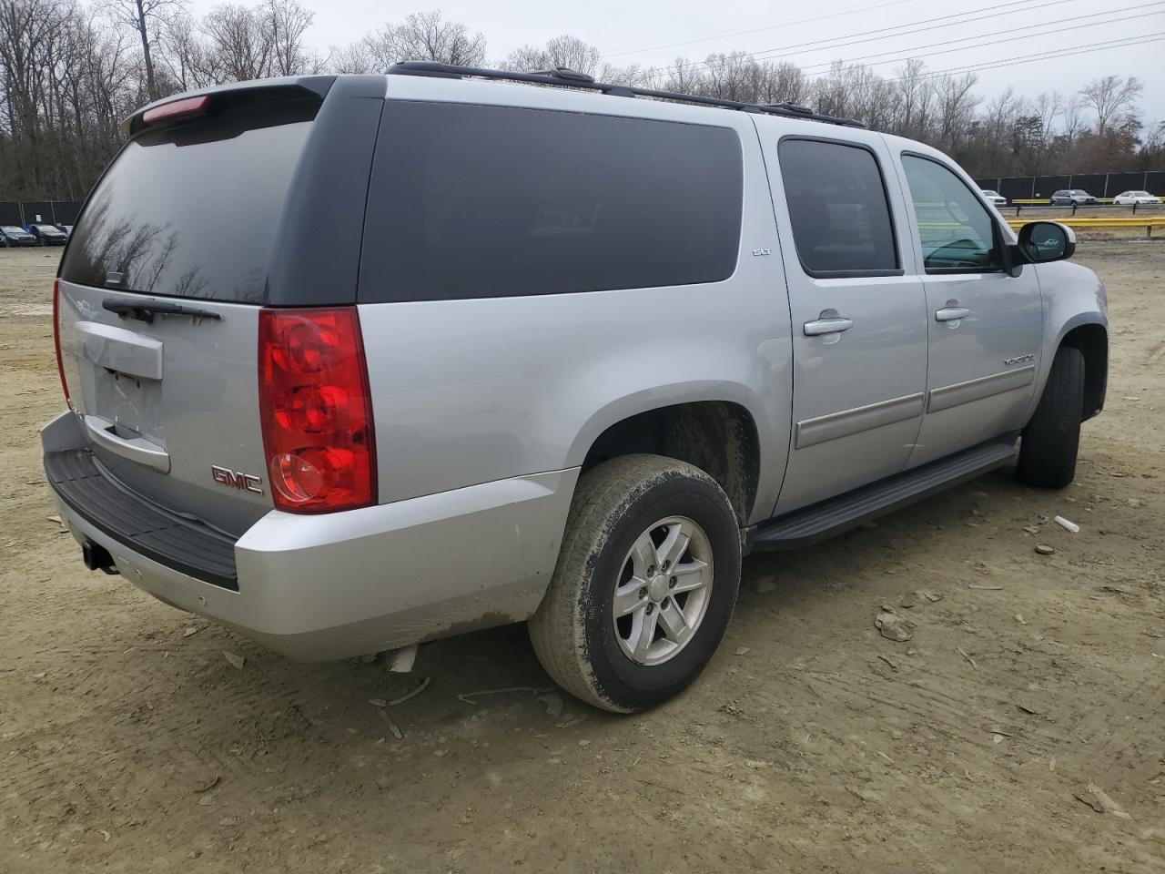 2013 GMC Yukon - Image 3