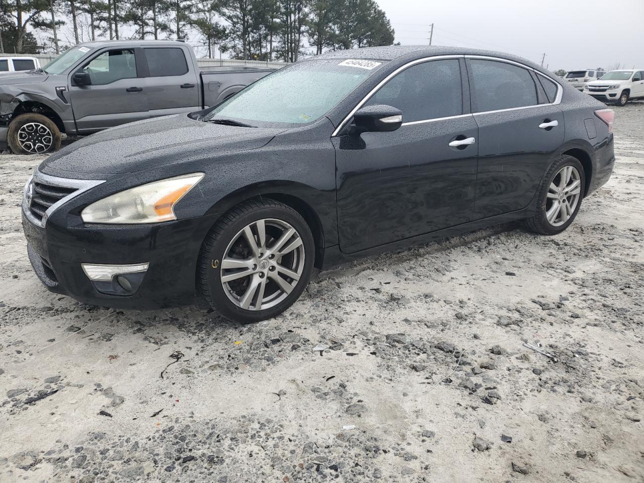 2015 Nissan Altima - Image 1