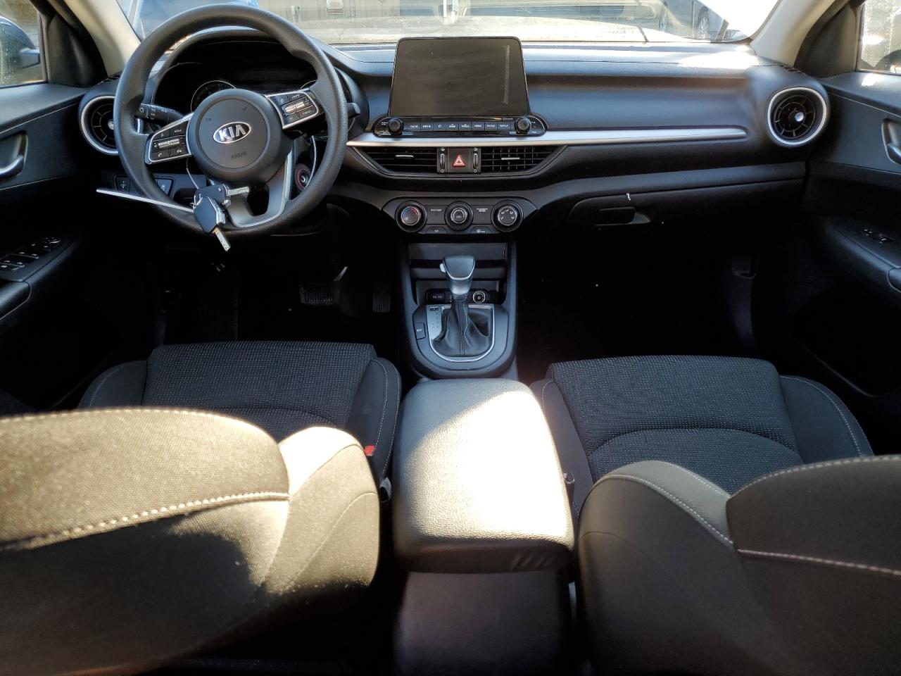 2021 Kia Forte - Image 8