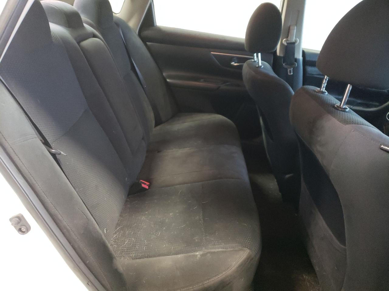 2015 Nissan Altima - Image 10