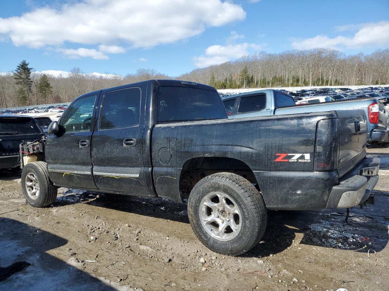 2004 Chevrolet Silverado - Image 2