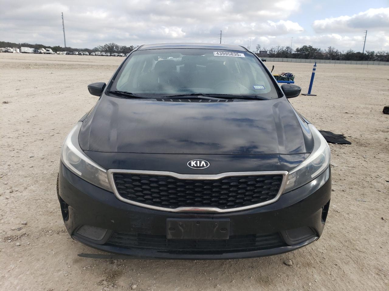 2017 Kia Forte - Image 5