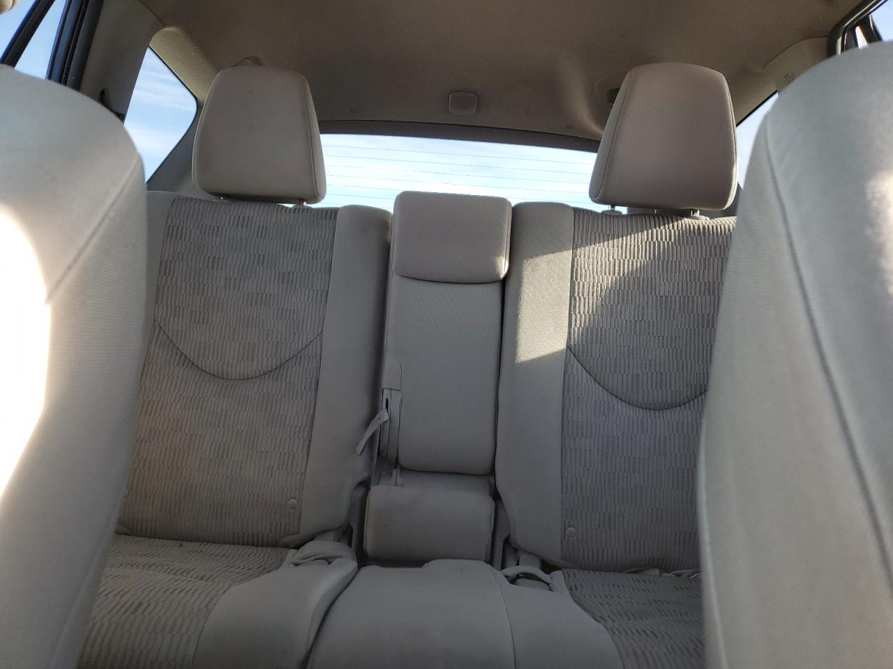 2011 Toyota RAV 4 - Image 10