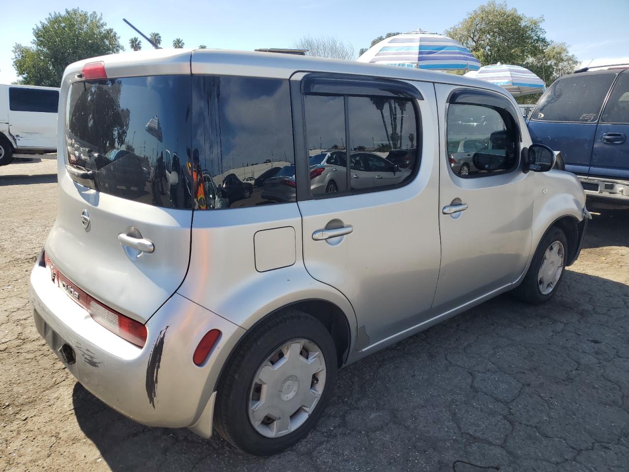 2010 Nissan Cube - Image 3