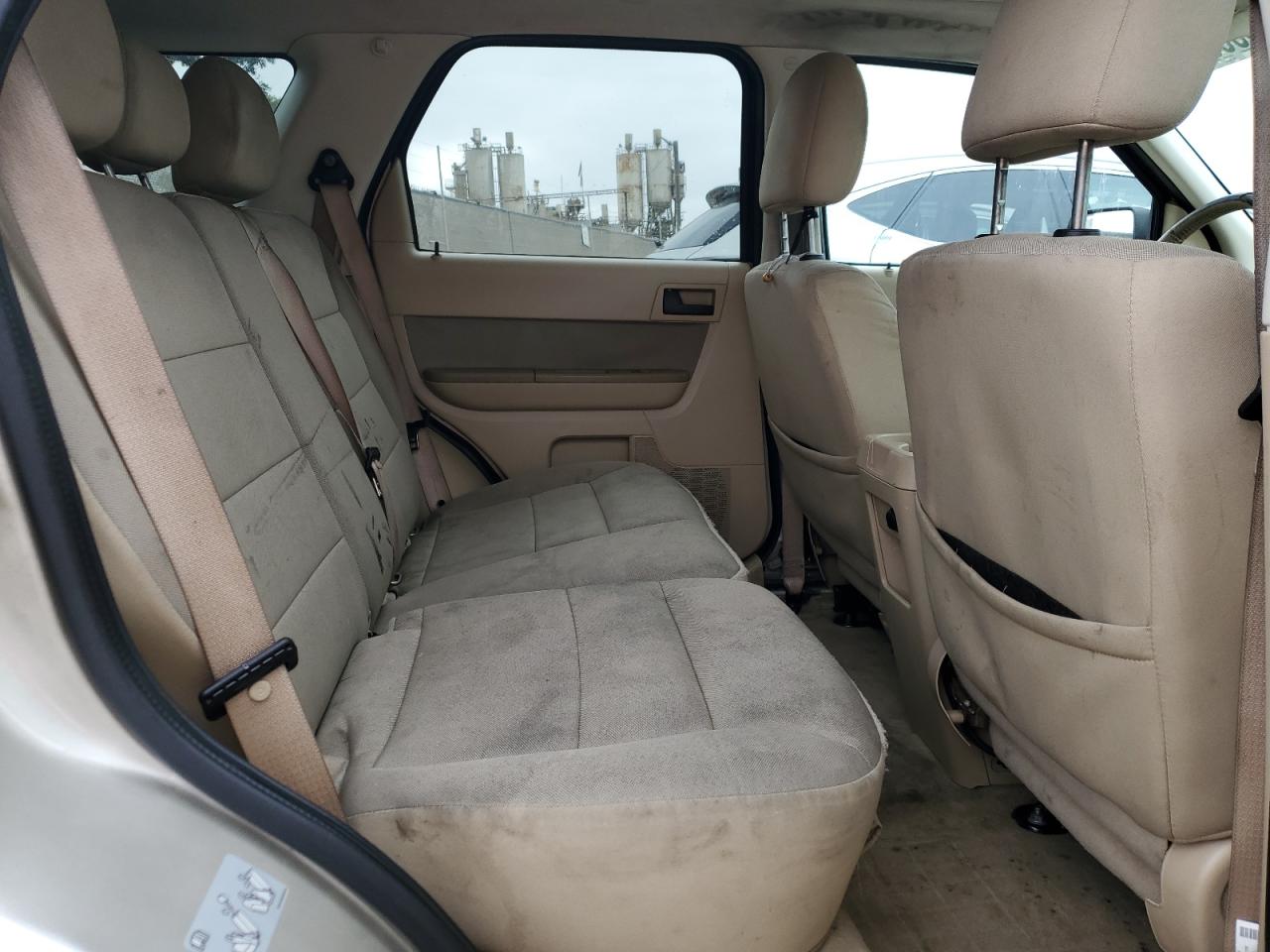 2010 Ford Escape - Image 12