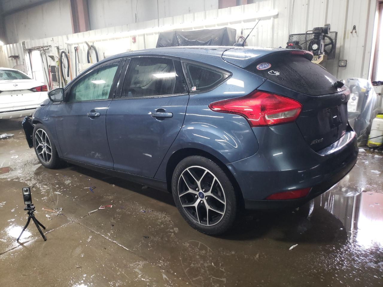 1FADP3M21JL320301 FORD FOCUS 2018
