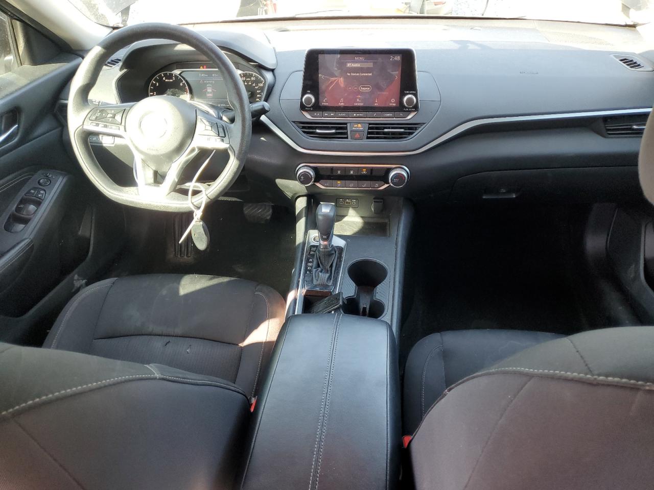 2020 Nissan Altima - Image 8