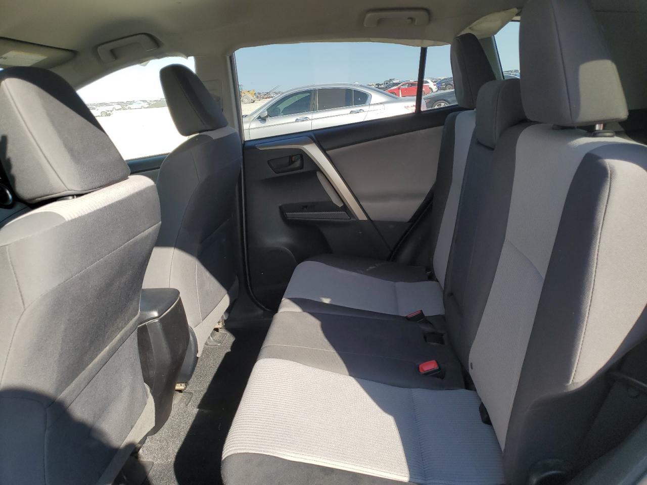 2014 Toyota RAV 4 - Image 11