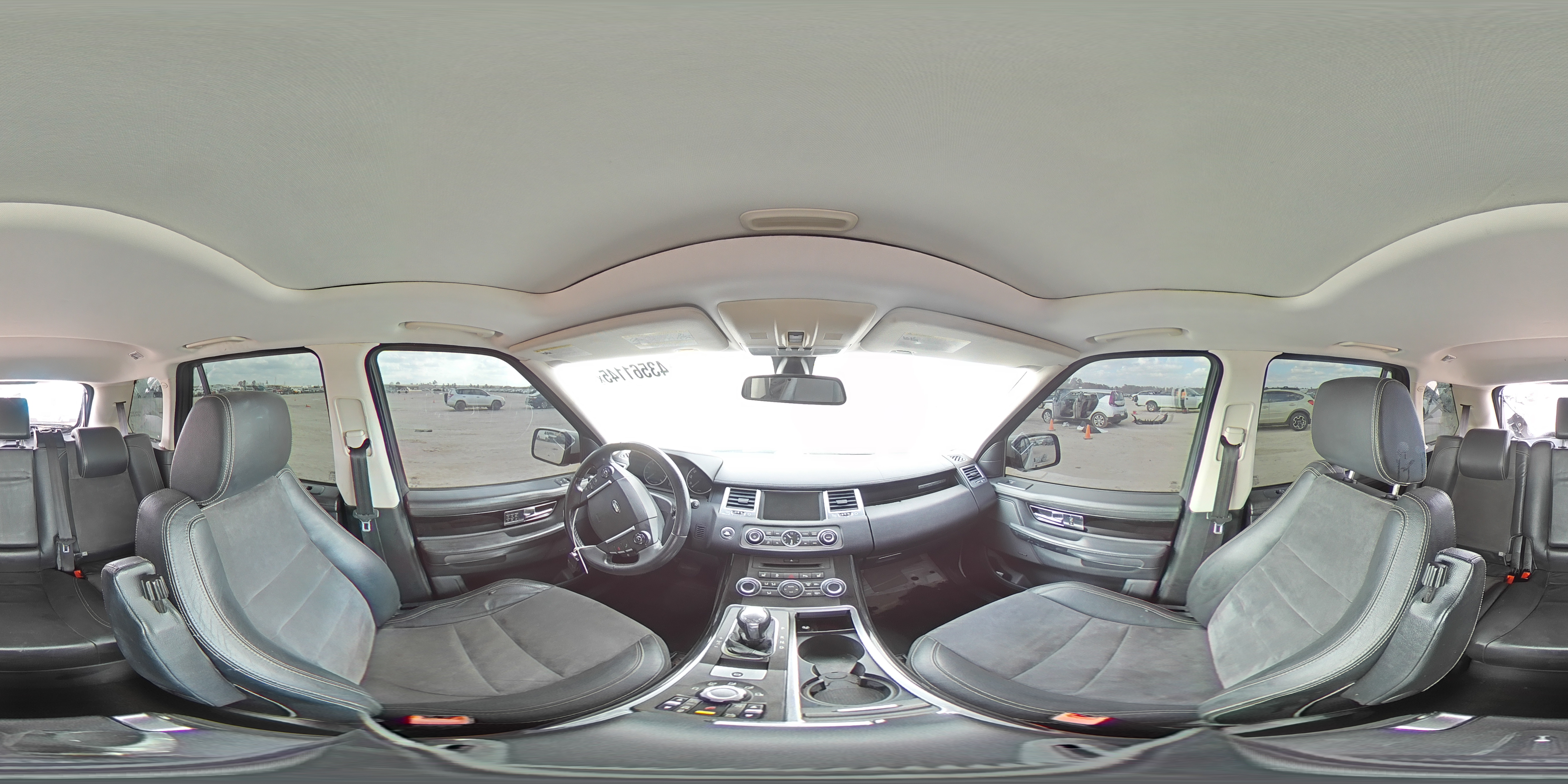 2011 Land Rover Range Rover - Image 14