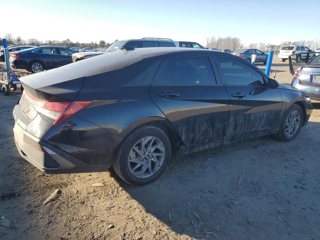 2024 Hyundai Elantra - Image 3