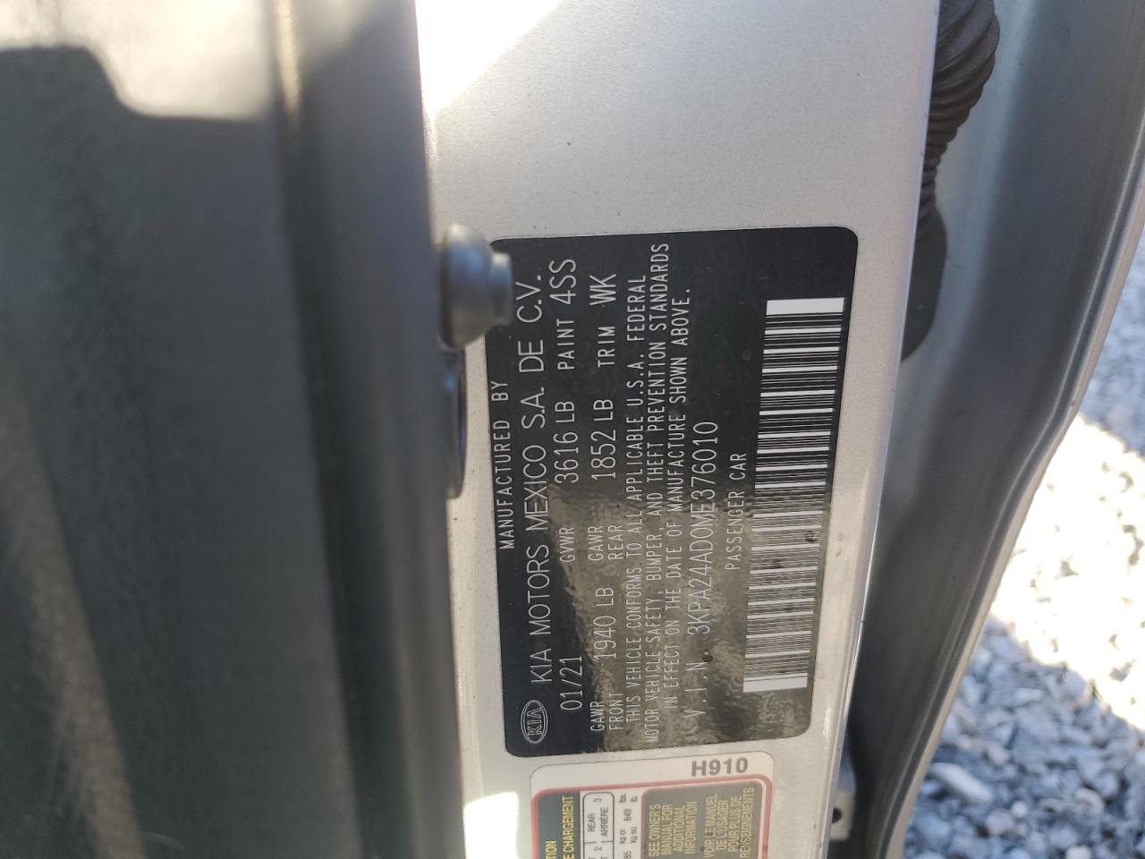 2021 Kia Rio - Image 13