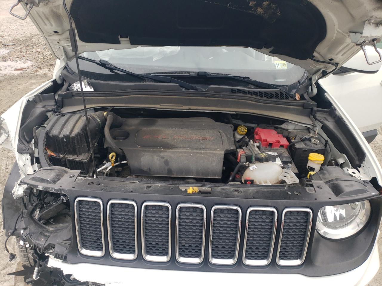 2020 Jeep Renegade - Image 12