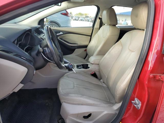  FORD FOCUS 2012 Czerwony