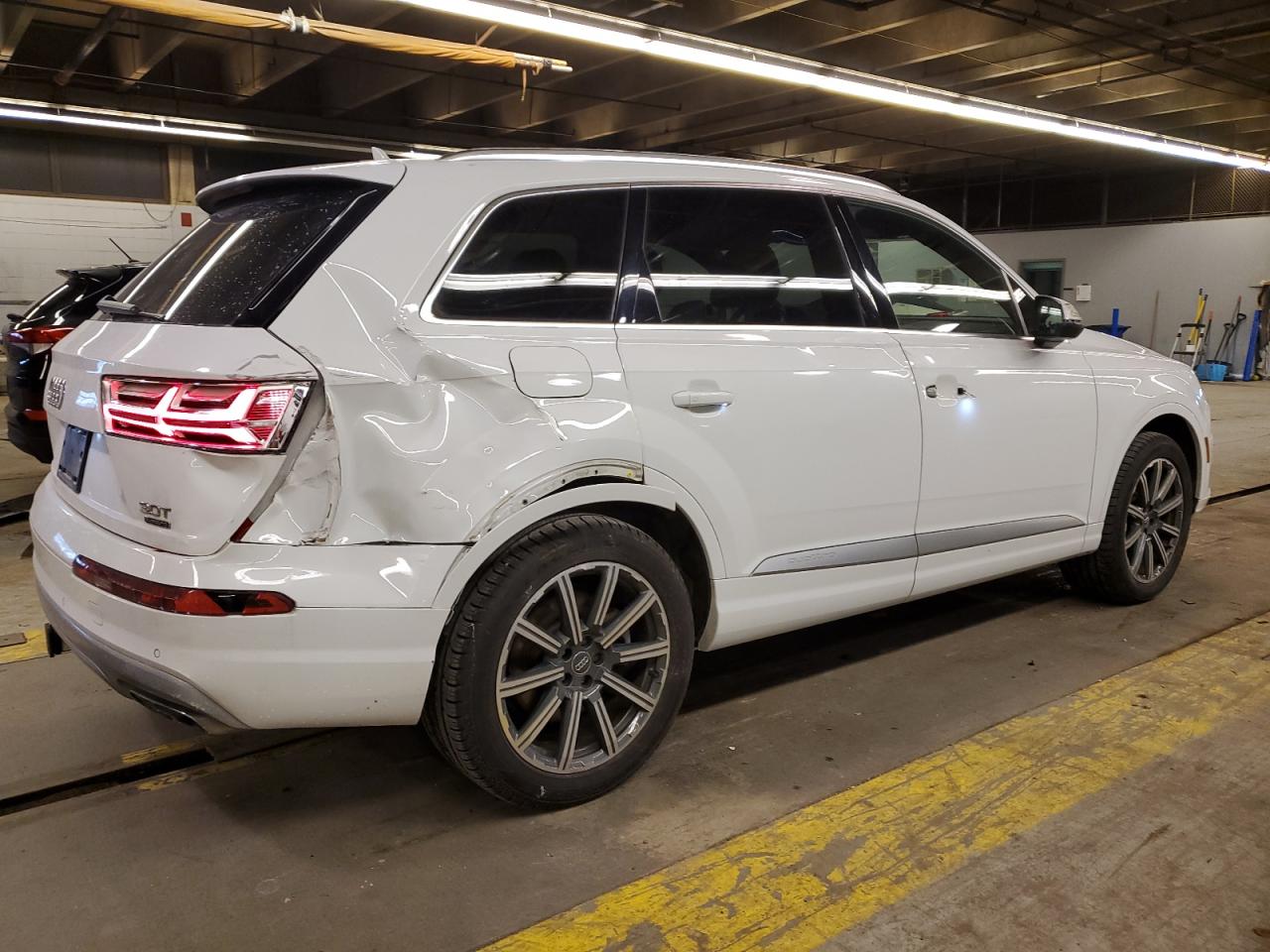 2018 Audi Q7 - Image 3