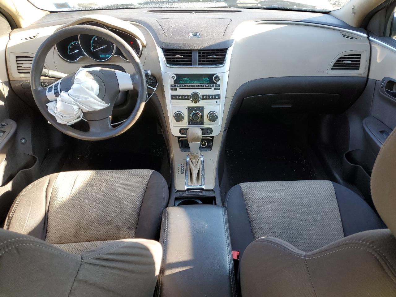 2011 Chevrolet Malibu - Image 8