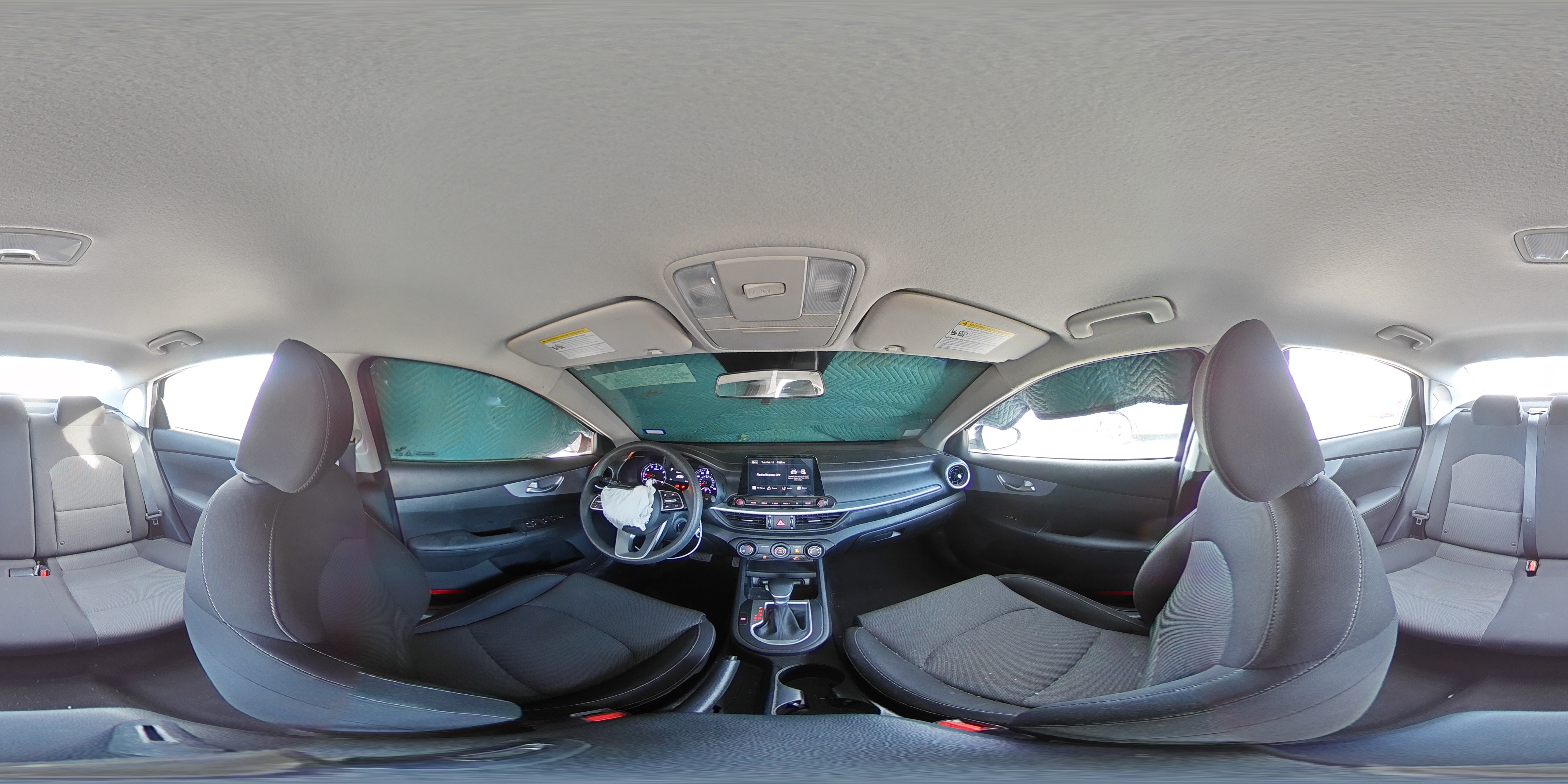 2024 Kia Forte - Image 13