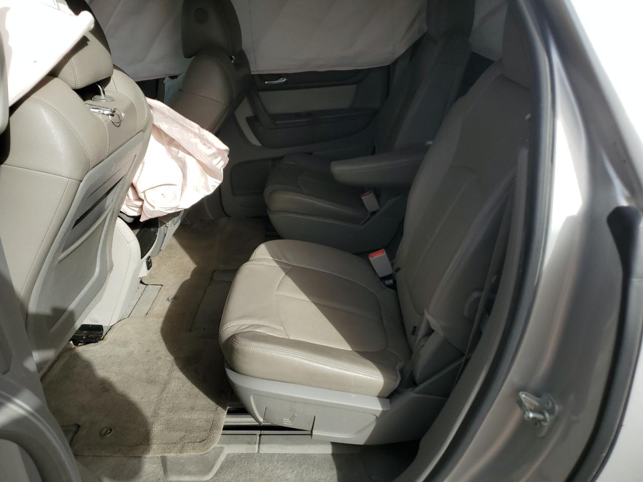 2016 GMC Acadia - Image 11