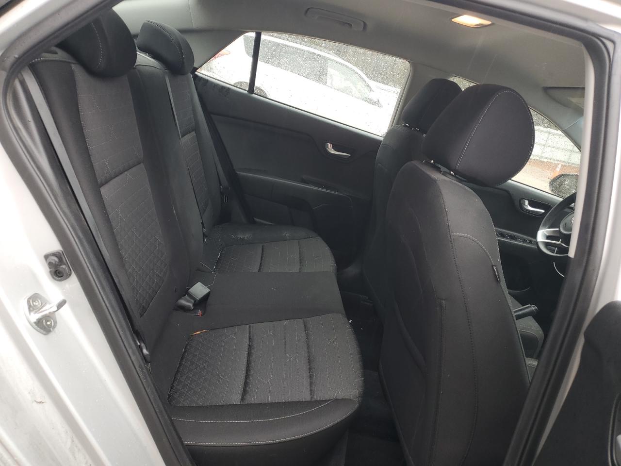 2018 Kia Rio - Image 11