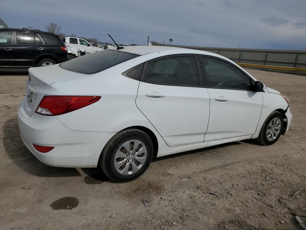2016 Hyundai Accent - Image 3