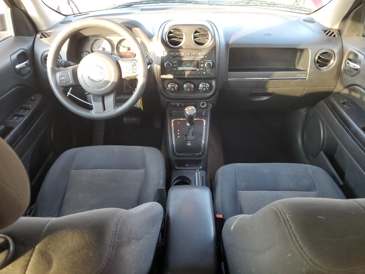 2014 Jeep Liberty (Patriot) - Image 8