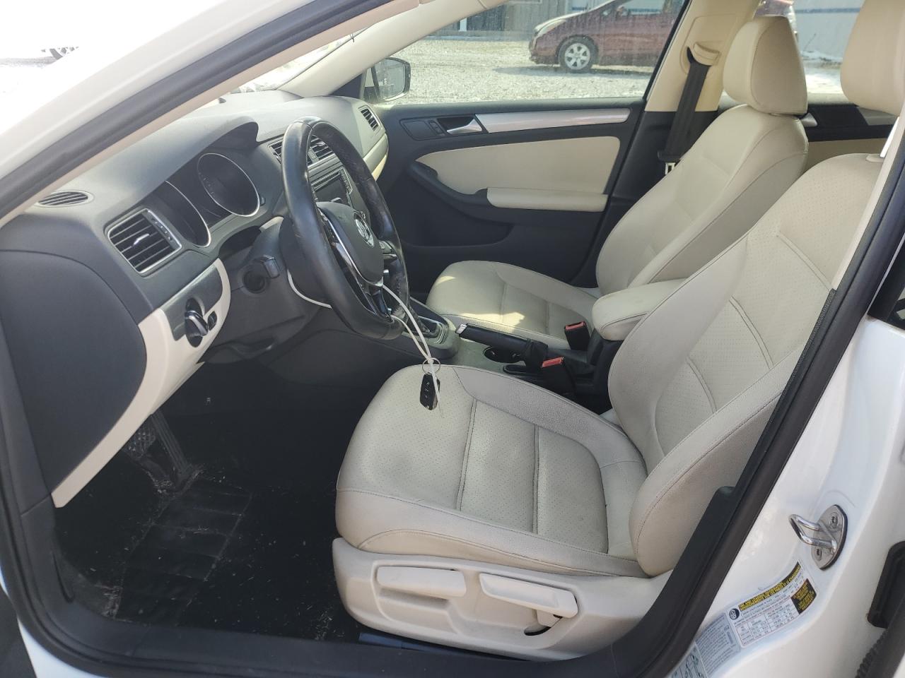 2017 Volkswagen Jetta - Image 7