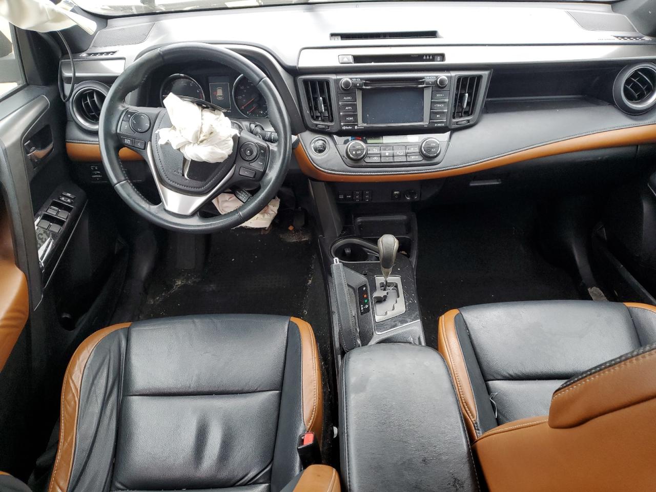 2017 Toyota RAV 4 - Image 8